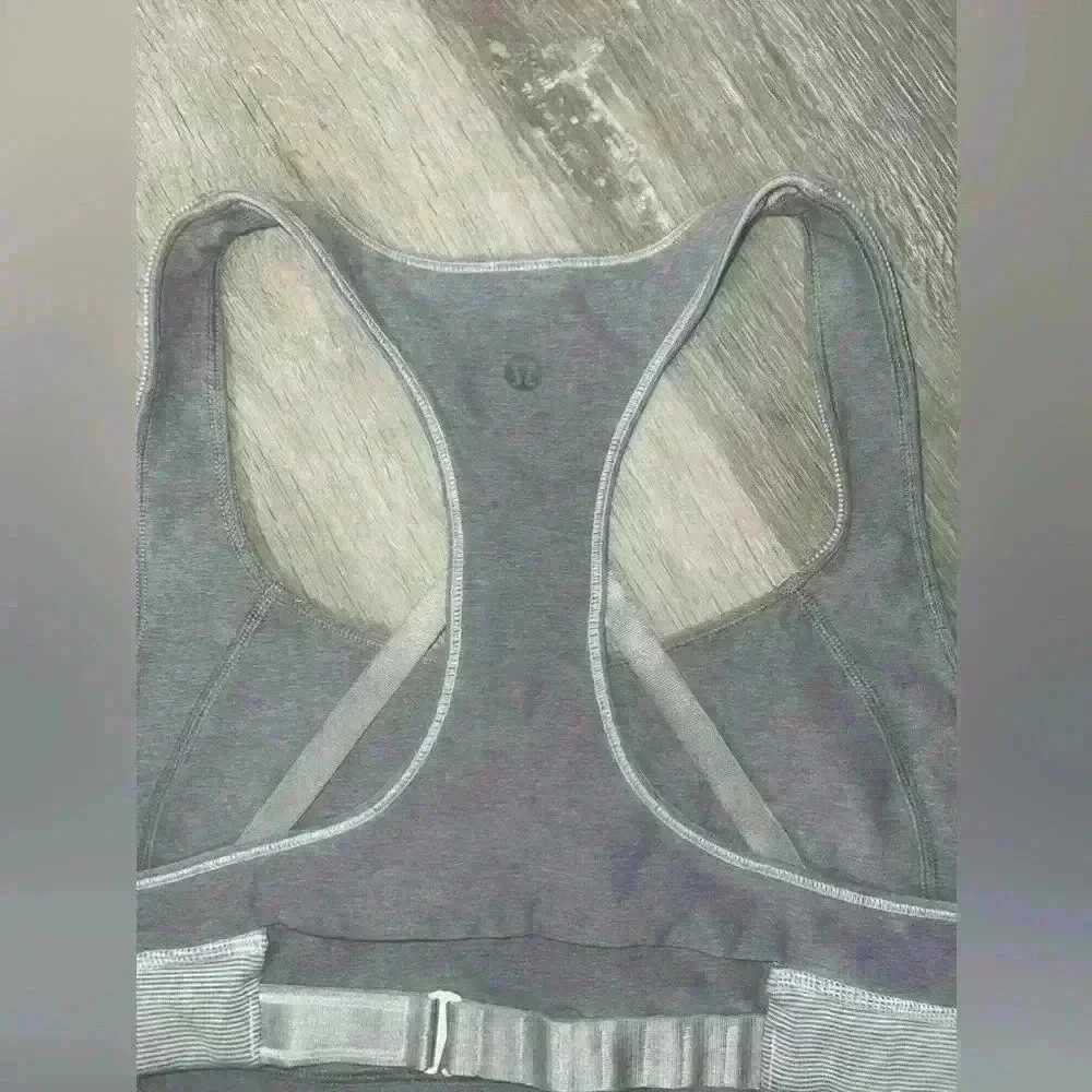 Lululemon Take 2 Bra
Wee Stripe Heathered Slate gray / Heathered Slate size 10 - Picture 10 of 14